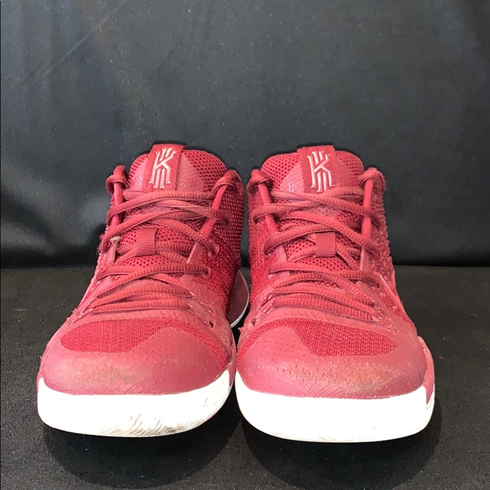 Nike Kyrie 5 Burgundy Kids - Picture 2 of 5